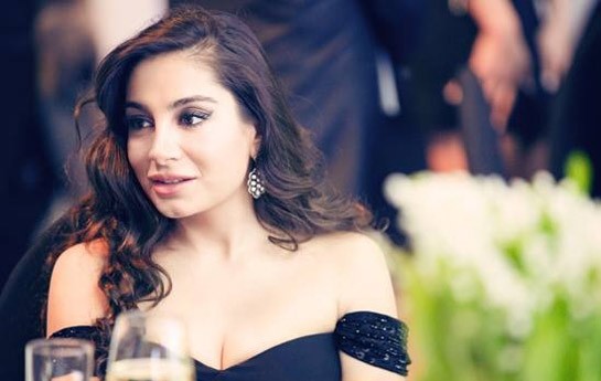 arzu-ve-leyla-eliyevalar-teqdimatda-