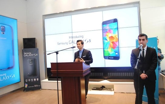 galaxy-s5-azerbaycana-gelir