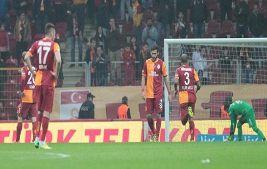 qalatasaray-yene-uduzdu