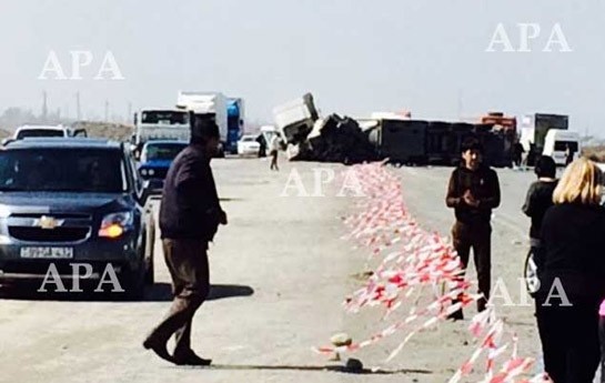 yanacaq-dasiyan-yuk-masini-asdi-olen-ve-yaralananlar-var-