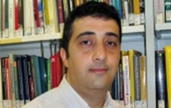 azerbaycanli-jurnalistden-beynelxalq-cinayet-mehkemesinin-sedrine-