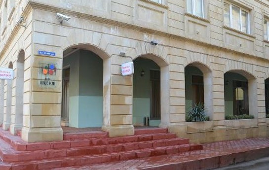 bakida-meshur-otelde-fahisexana-askarlandi