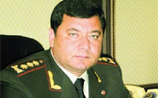 necmeddin-sadikov-cebhe-bolgesine-getdi