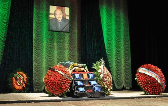 isa-huseynov-fexri-xiyabanda-defn-olundu