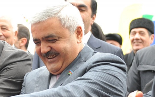 rovneq-abdullayev-ucun-sen-gun