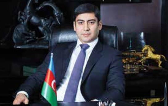 rovneq-abdullayevin-dayisi-oglu-masin-biznesine-girdi-