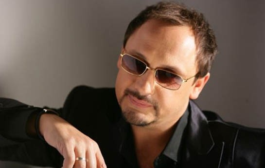 rusiyanin-populyar-mugennisi-bakiya-gelir