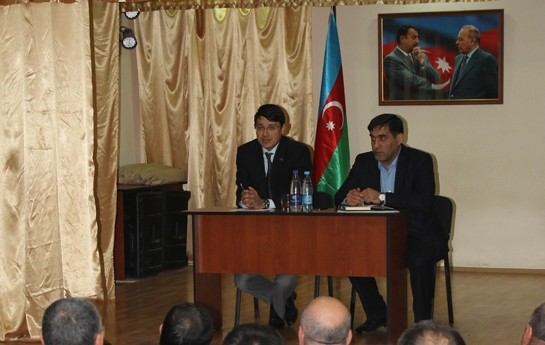 fuad-muradov-badamdarda-secicilerle-gorusub-