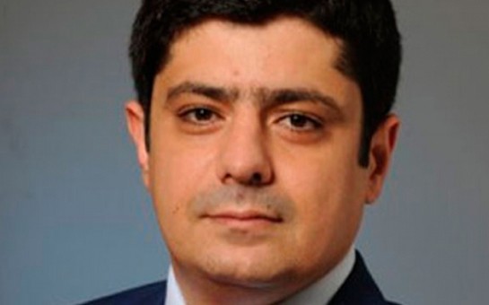 aydin-abbasov-atasindan-danisdi