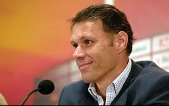 van-bastenin-yeni-klubu