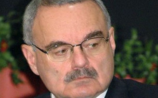 artur-rasi-zade-yeniden-secildi
