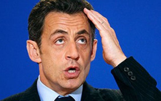 sarkozi-prezidentin-sevgilisine-vurulub