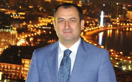 adil-eliyev-bakida-beynelxalq-yaris-kecirir-