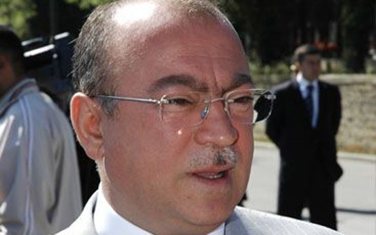 kemaleddin-heyderov-kadr-deyisikliyi-etdi
