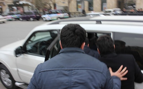 azerbaycanda-3-ayda-73-masin-ogurlanib