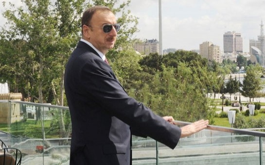 men-xalq-ucun-yasayiram-