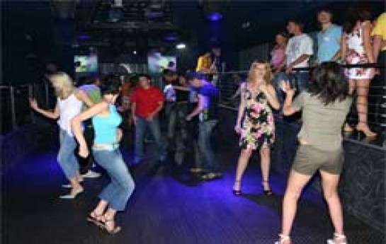 bakida-qadini-doye-doye-oldurduler-