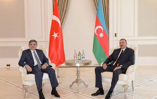 ilham-eliyev-abdullah-gulle-gorusdu