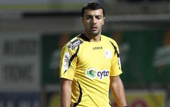 bakidan-gedecek-ilk-futbolcu-