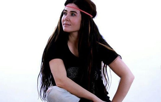 elnare-susaya-mahni-hesr-etdi-