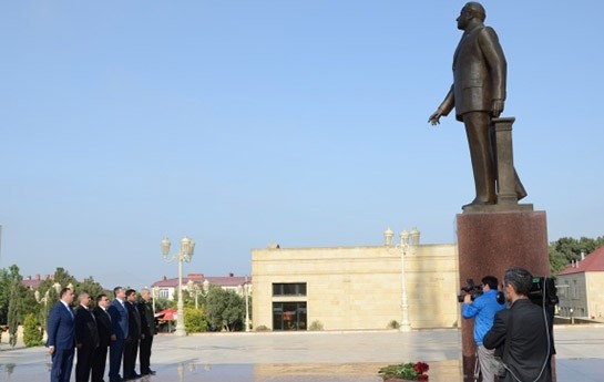 icra-bascisi-heyder-eliyev-parkinda-