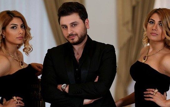 ekiz-qizlarin-arasina-oglan-girdi-
