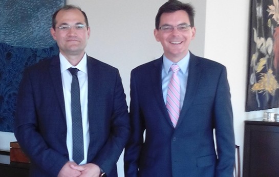 razi-nurullayev-ankarada-avstraliya-sefiri-ile-gorusub-