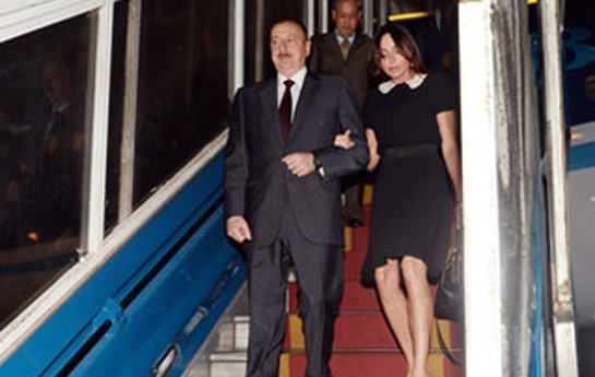 ilham-eliyev-xanimiyla-vyetnama-getdi-