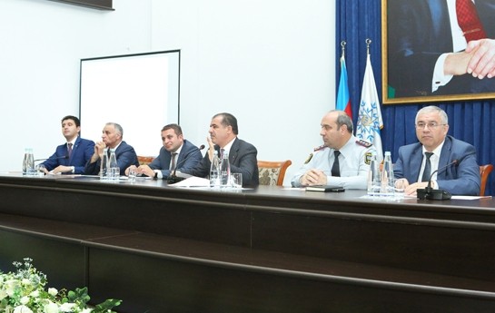 elmar-veliyev-vetendaslari-qebul-edib-