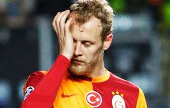 futbolcu-gozunden-emeliyyat-olundu