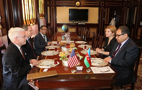 bdu-da-yeni-merkezin-yaradilmasi-qerara-alinib