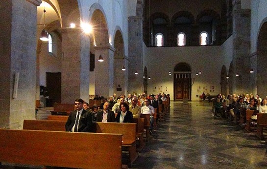 bizimkiler-almanlarla-konsert-verdi