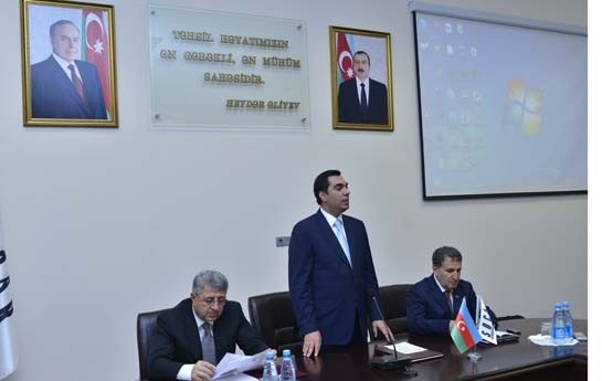 baki-ali-neft-mektebinde-konfrans-kecirilib