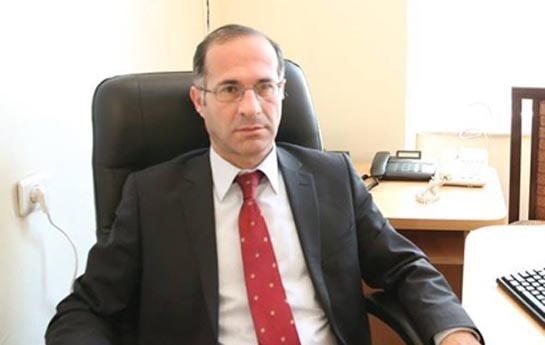 taninmis-jurnaliste-vezife-verildi