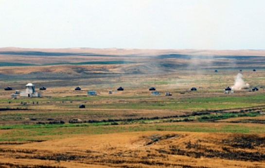 -cebhe-bolgesinde-genismiqyasli-herbi-telim-