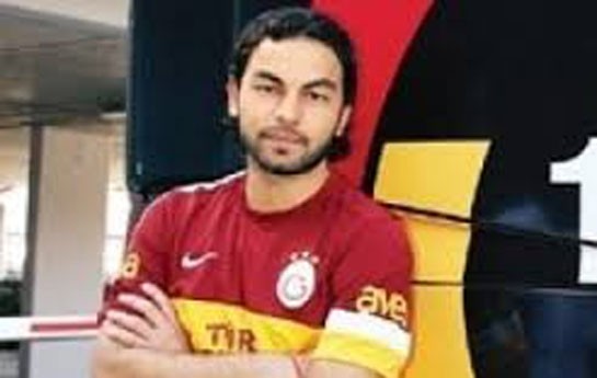 selcuk-inan-muqavilesini-uzatdi