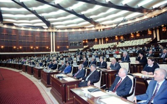 pul-veren-deputatlarin-