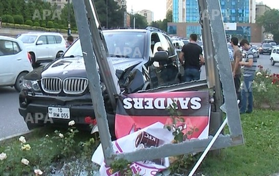 bmw-x5-in-surucusu-qeza-toretdi-
