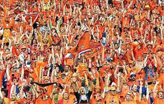sneyder-oturdu-van-persi-vurdu-