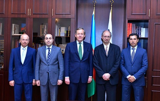 boyuk-britaniyali-lord-baki-ali-neft-mektebinde