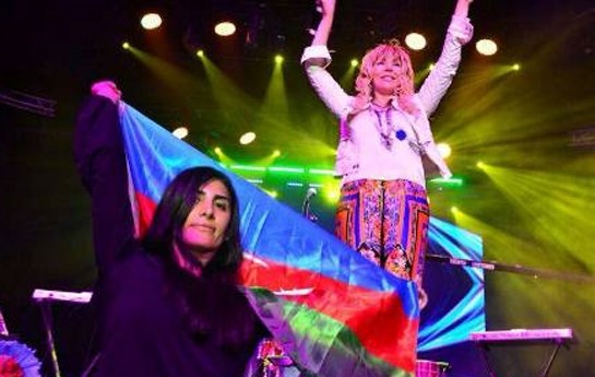 brilliantdan-ermenilerin-mercedes-bagislamasi-xeberine-reaksiya-