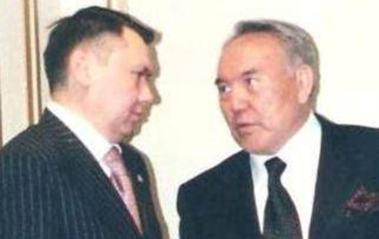 nazarbayevin-kurekeni-hebs-olundu