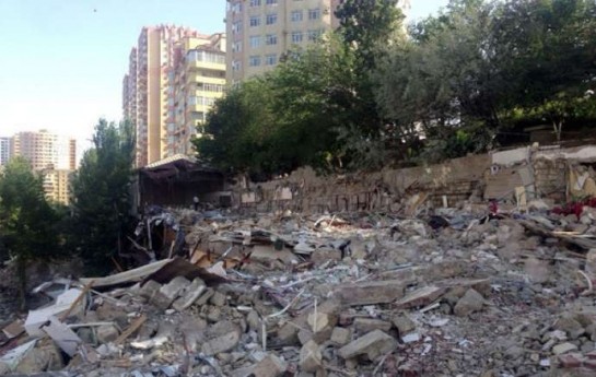 bakida-restorani-bir-gecede-dagitdilar