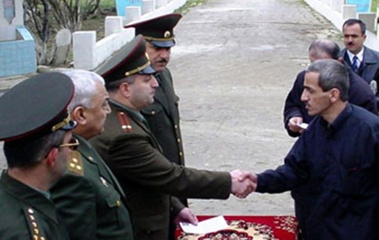 azerbaycanda-iyun-efvi-olacaq