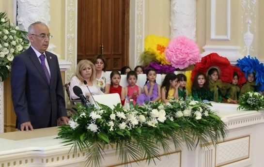 hacibala-abutalibov-mukafat-verdi-