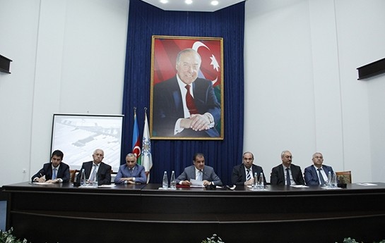 elmar-veliyev-daha-200-neferi-qebul-etdi