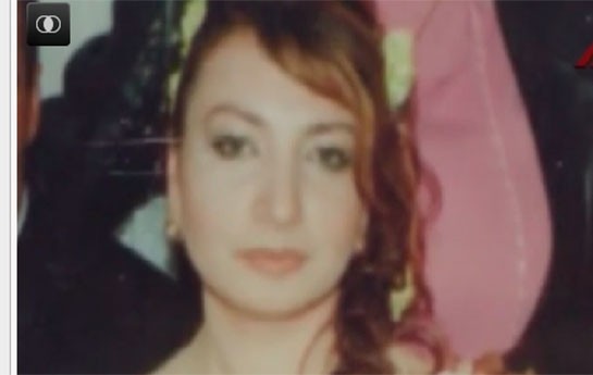 gozellik-salonunda-basi-kesilen-qadinin-anasi-danisdi