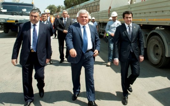 azerbaycanin-neqliyyat-sektorunda-874-milyon