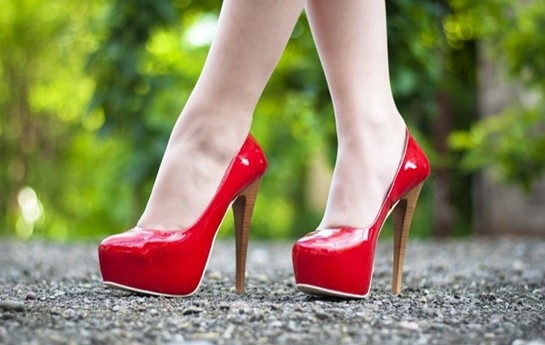 hundurdaban-ayaqqabiya-qadaga-qoyulur-