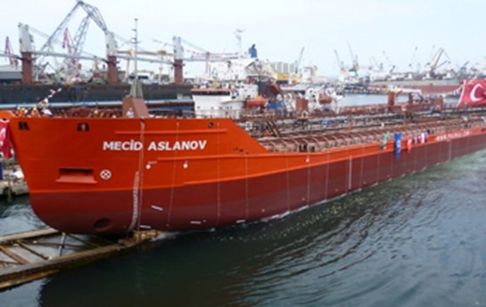 mensimov-yeni-tankere-babasinin-adini-verdi